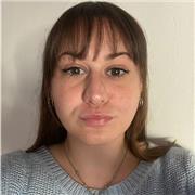 Studentessa universitaria impartisce lezioni di Inglese e Italiano per bambini della scuola primaria, medie e superiori